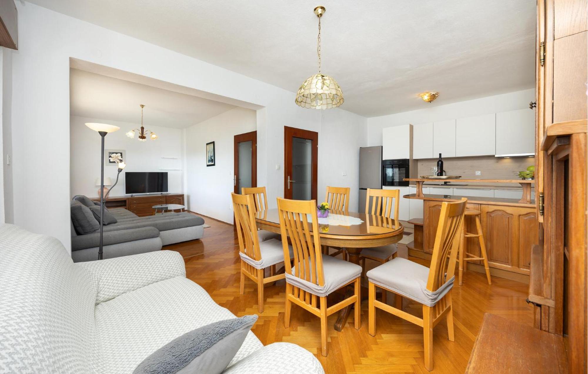Beautiful Apartment In Trogir With Wifi Zewnętrze zdjęcie