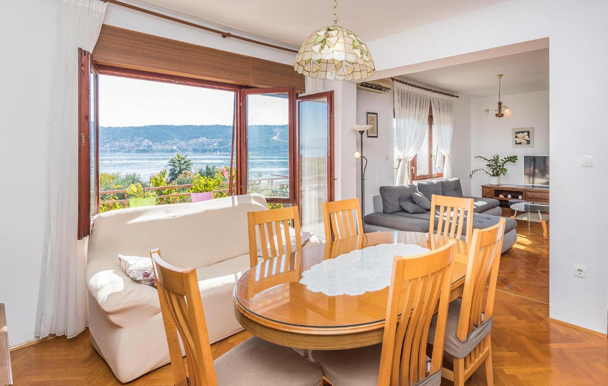 Beautiful Apartment In Trogir With Wifi Zewnętrze zdjęcie